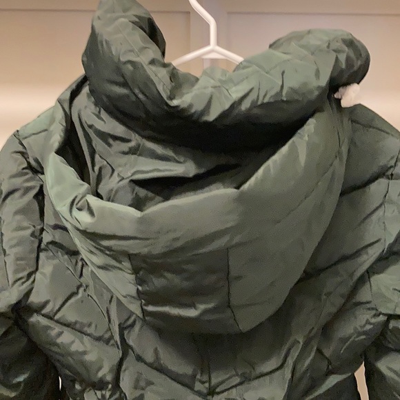 Steve Madden Puffer coat.  L.  Forest Green. - Picture 4 of 6